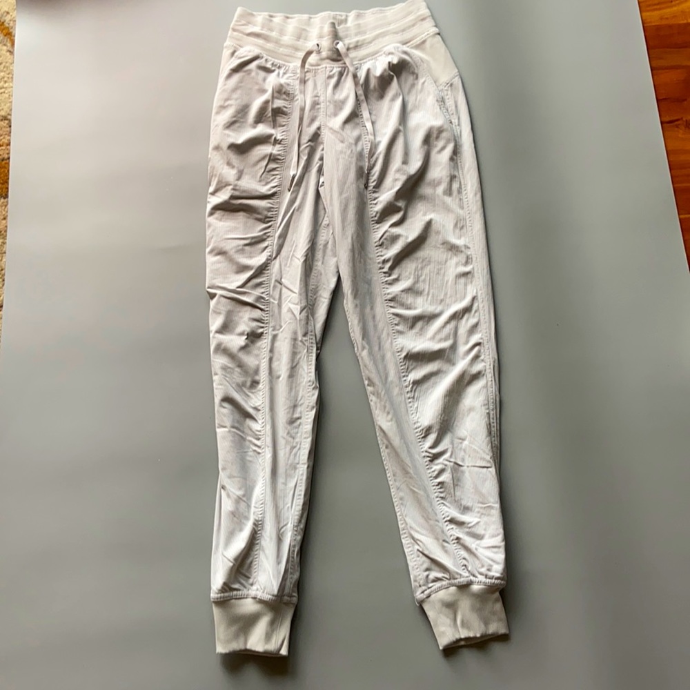 Lululemon White Joggers (HUGE POCKETS!)